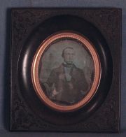 Daguerrotipo retrato de hombre con marco original (1846) escrito al dorso mon exelant ami, 1/4 de placa.