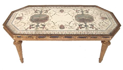 Mesa baja estilo neoclsico italiano. dorada, tapa con decoracin, pintura averas. Italia