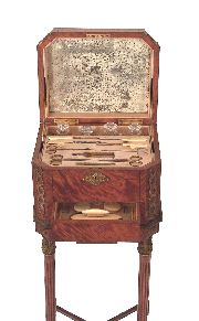 Mueble coiffeuse ingls con utensilios. Faltantes.