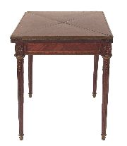 Mesa de juego, pauelo c/ aplicaciones de bronce
