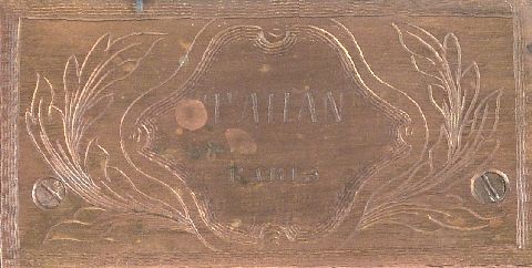Tahan, Secretaire Louis Phillipe firmado