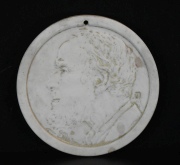 Perfil Masculino, Medalln circular de mrmol firmado Still. Dimetro 14 cm. -438-