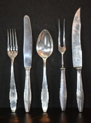 Juego de cubiertos Art Deco, de 38 pzas. metal plateado alemn. Hojas solingen. 12 cuchillos,12 tenedores y 12 cuchar