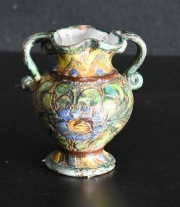 Vaso de cermica Italiana, decoracin floral. Alto 11 cm.