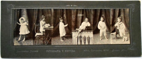 PASCALE, Bernardino, Fotografa del tipo panormica en su portante original, circa 1908, mide: 23 x 7,5 cm.