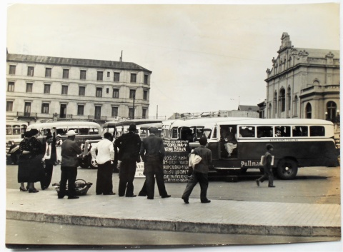 Fotografa de la parada de omnibus de Mar del Plata
