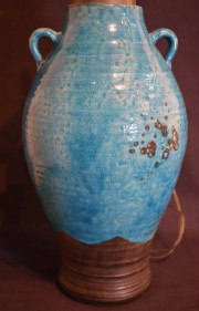 Vaso con tipologa oriental, cermica esmaltada turquesa. 40,5 cm.