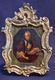 Figura de mujer con libro en su mano, miniatura.Marco rococ dorado