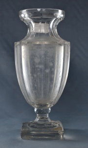 Vaso clsico de cristal. Cachaduras. (763)
