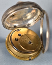 Reloj de Bolsillo Ingls, caja con diseo liso. (546)