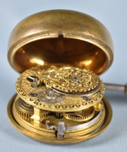 Reloj de Bolsillo Ingls de bronce antiguo, caja bronce y cary, desperfectos. (568).