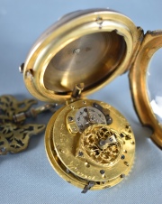 Reloj de Bolsillo Thomas Fils, Au - Puy. Con chatelaine de metal. Cachaduras. (558).