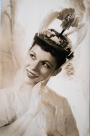 ANNEMARIE HEINRICH, fotografa firmada por la actriz y bailarina IVA KITCHEL, CIRCA 1952. Mide: 11.5 x 17.5 cms