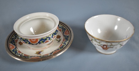 Bowls con presentoir de Limoges, sin tapa - Bowls porcelana decoracin de canasto. cascaduras. 2 Pzas.