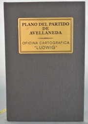 Plano del Partido de Avellaneda. Publicado por la Oficina Cartogrfica 'Ludwig' de 90 x 57 cm. Ao c. 1930. Entelado.