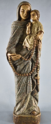 VIRGEN Y EL NIO, escultura de cermica con inscripcin Bethleem en la base. Alto: 28 cm.