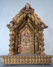 VIRGEN DE LA CANDELARIA, pintada al leo sobre tabla. Gran marco retablo. Alto: 66, 5 cm