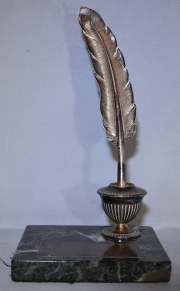 Tintero de plata 925 con pluma y base de mrmol.