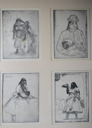 DOHME, W. Cuatro grabados en un marco, Mujeres. Cada uno mide: 19 x 14,5 cm.