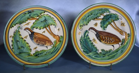 Tres platos grandes, decorac. de aves, DE LA CAL BARREIRA PUENTE. eim. 27,8 cm..
