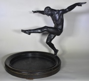 Eugene Piron. fauno danzante, escultura de bronce. Alto: 33 cm. Dimetro: 31 cm.
