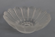 Flor de vidrio lalique. Diámetro: 9 cm.